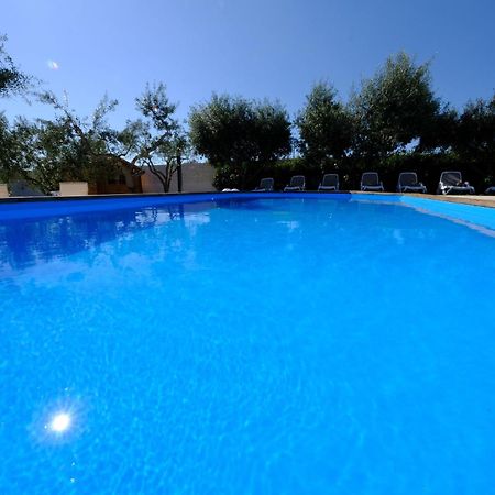Tenuta con due abitazioni indipendenti Martina Franca Esterno foto
