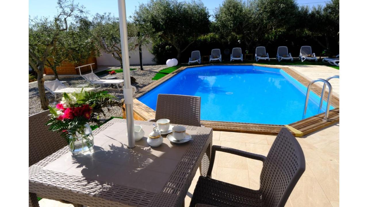 Tenuta con due abitazioni indipendenti Martina Franca Esterno foto