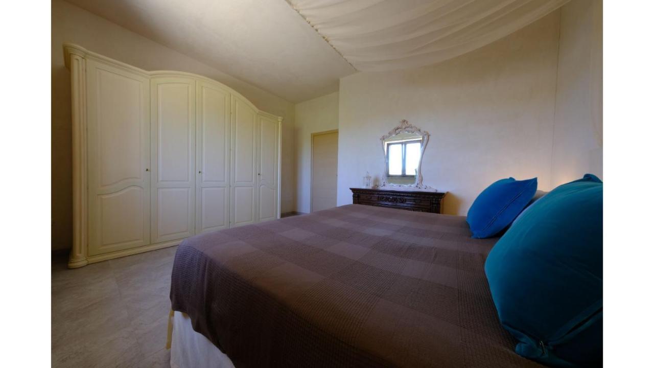 Tenuta con due abitazioni indipendenti Martina Franca Esterno foto
