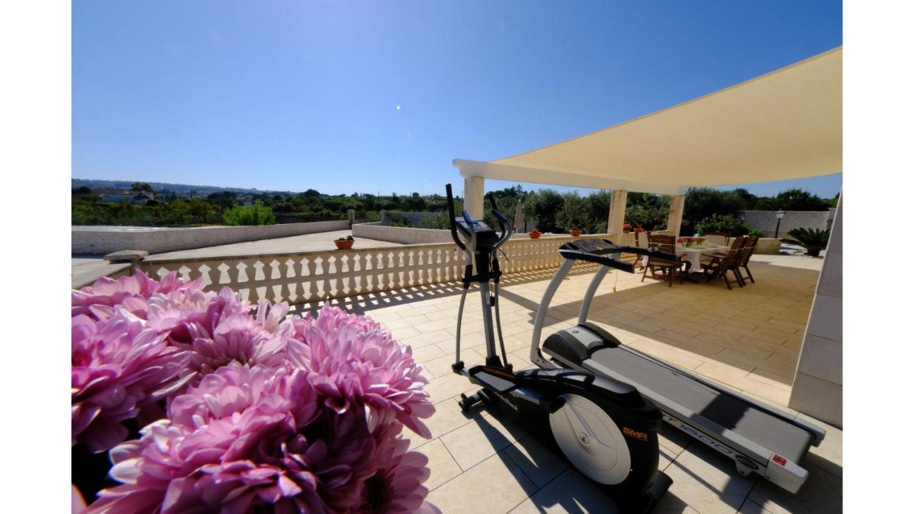 Tenuta con due abitazioni indipendenti Martina Franca Esterno foto