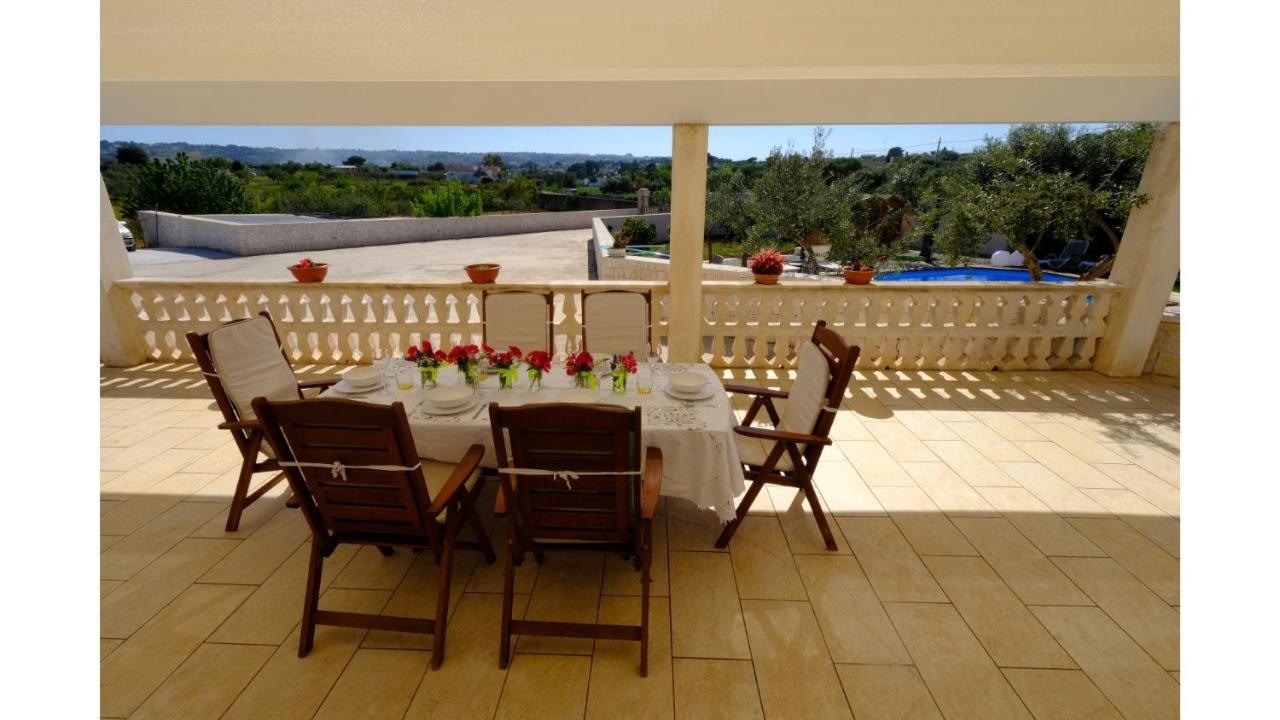 Tenuta con due abitazioni indipendenti Martina Franca Esterno foto