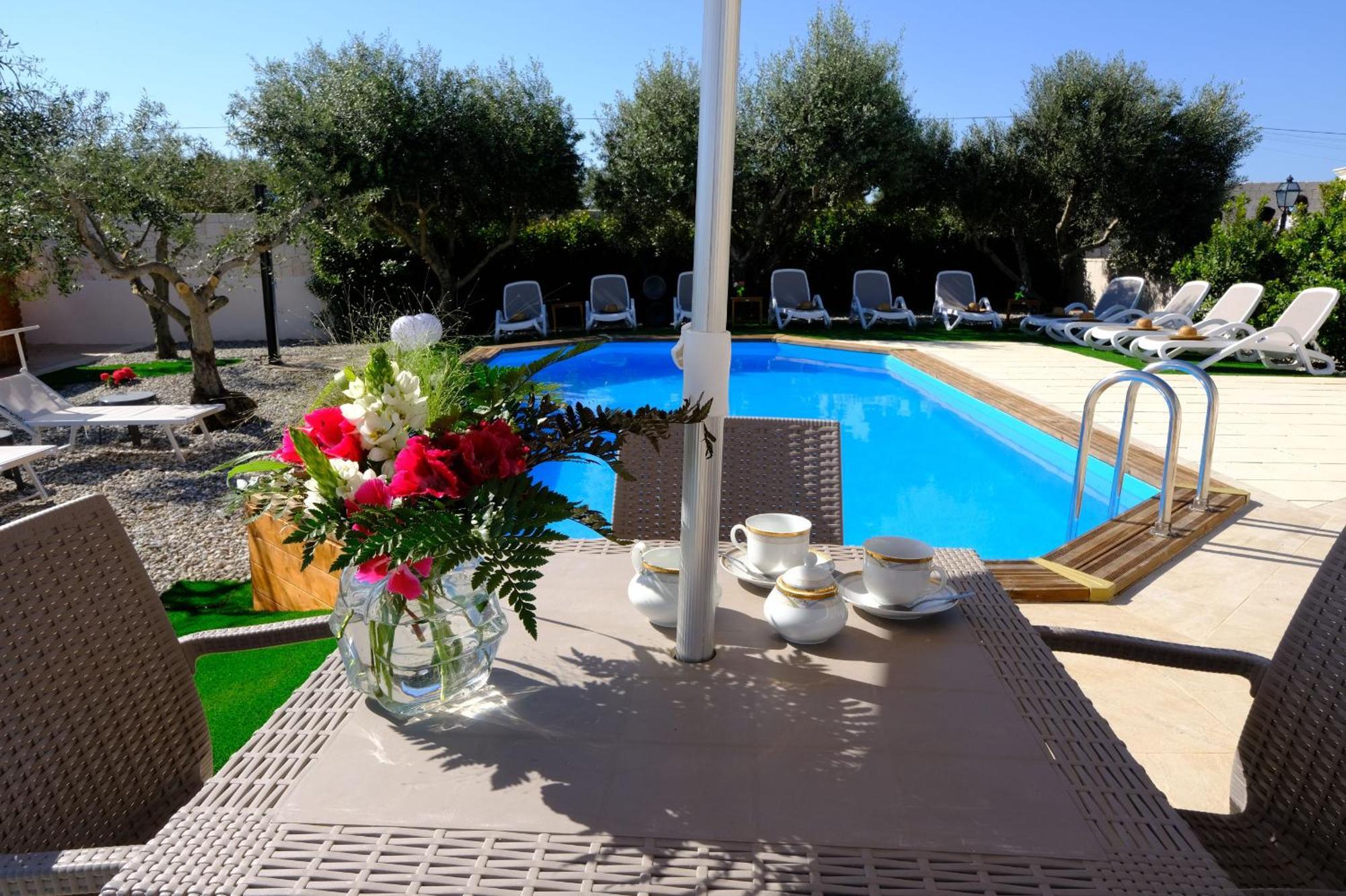Tenuta con due abitazioni indipendenti Martina Franca Esterno foto