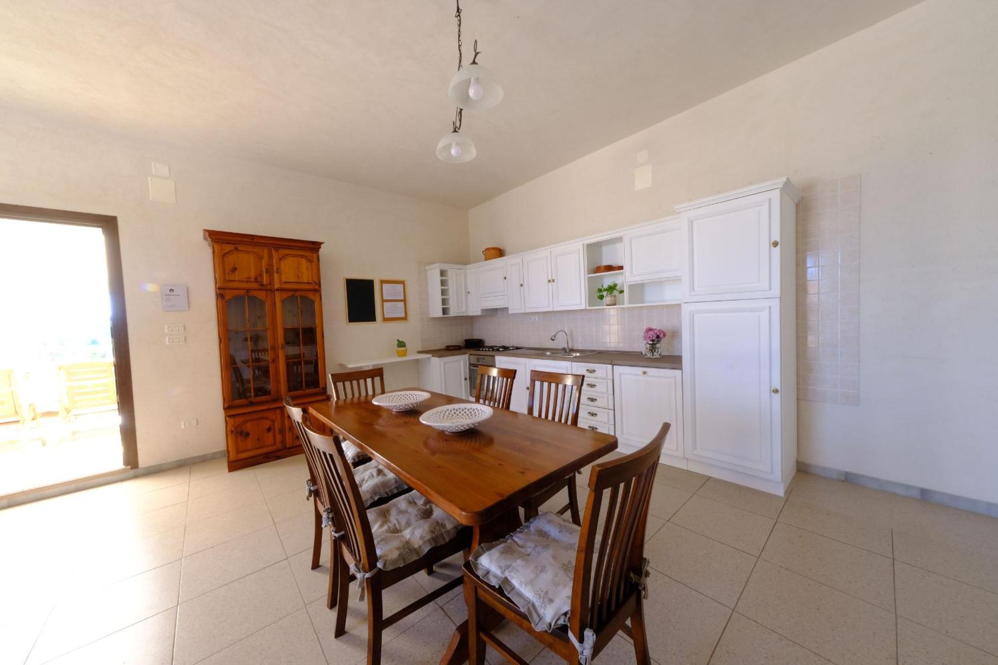 Tenuta con due abitazioni indipendenti Martina Franca Esterno foto